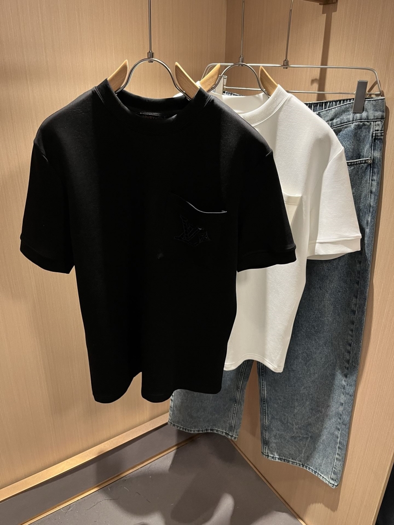 l0vis Vvtt0n t-shirt